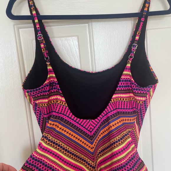 Hurley surf UPF 50+ cheeky high cut one piece swimsuit colorful stripes | XL - Picture 7 of 8